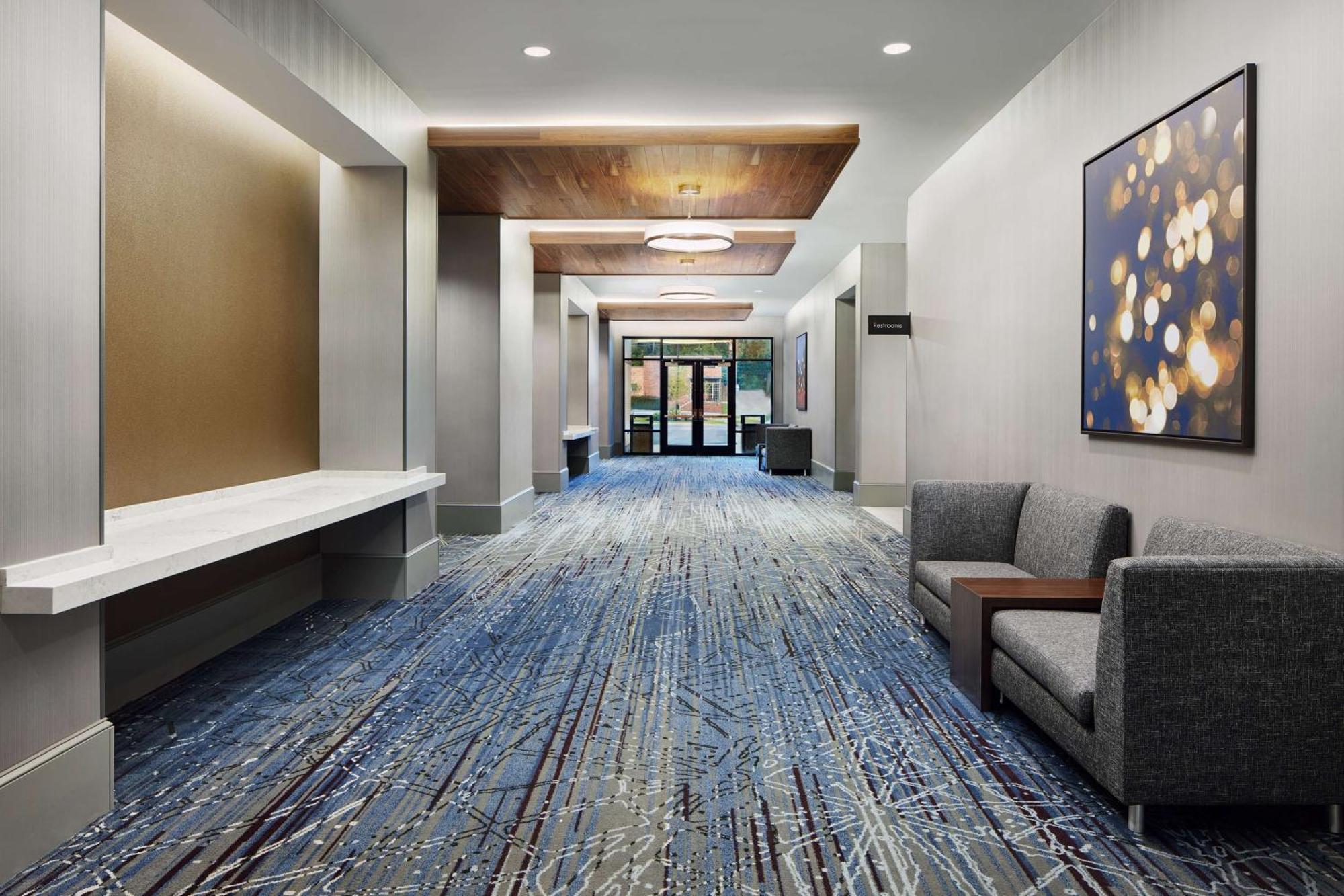 Embassy Suites By Hilton Atlanta Airport North Hapeville Экстерьер фото