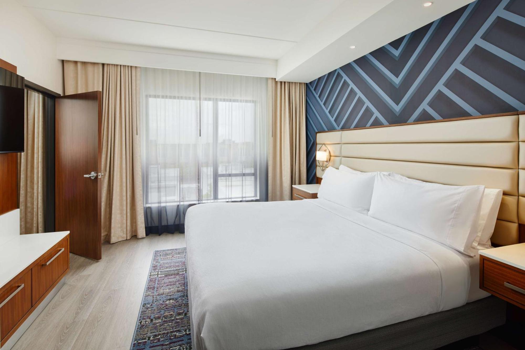 Embassy Suites By Hilton Atlanta Airport North Hapeville Экстерьер фото