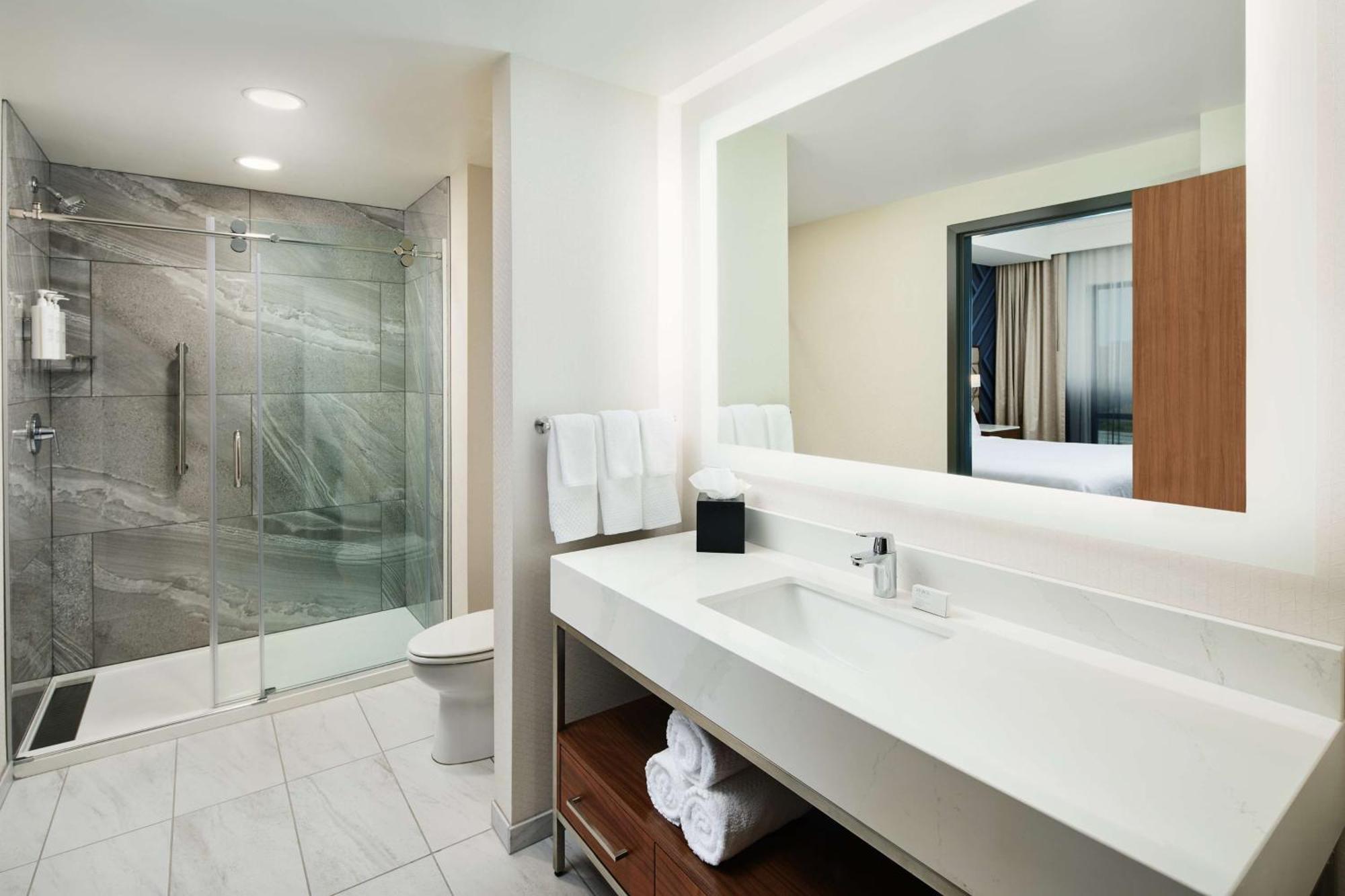 Embassy Suites By Hilton Atlanta Airport North Hapeville Экстерьер фото