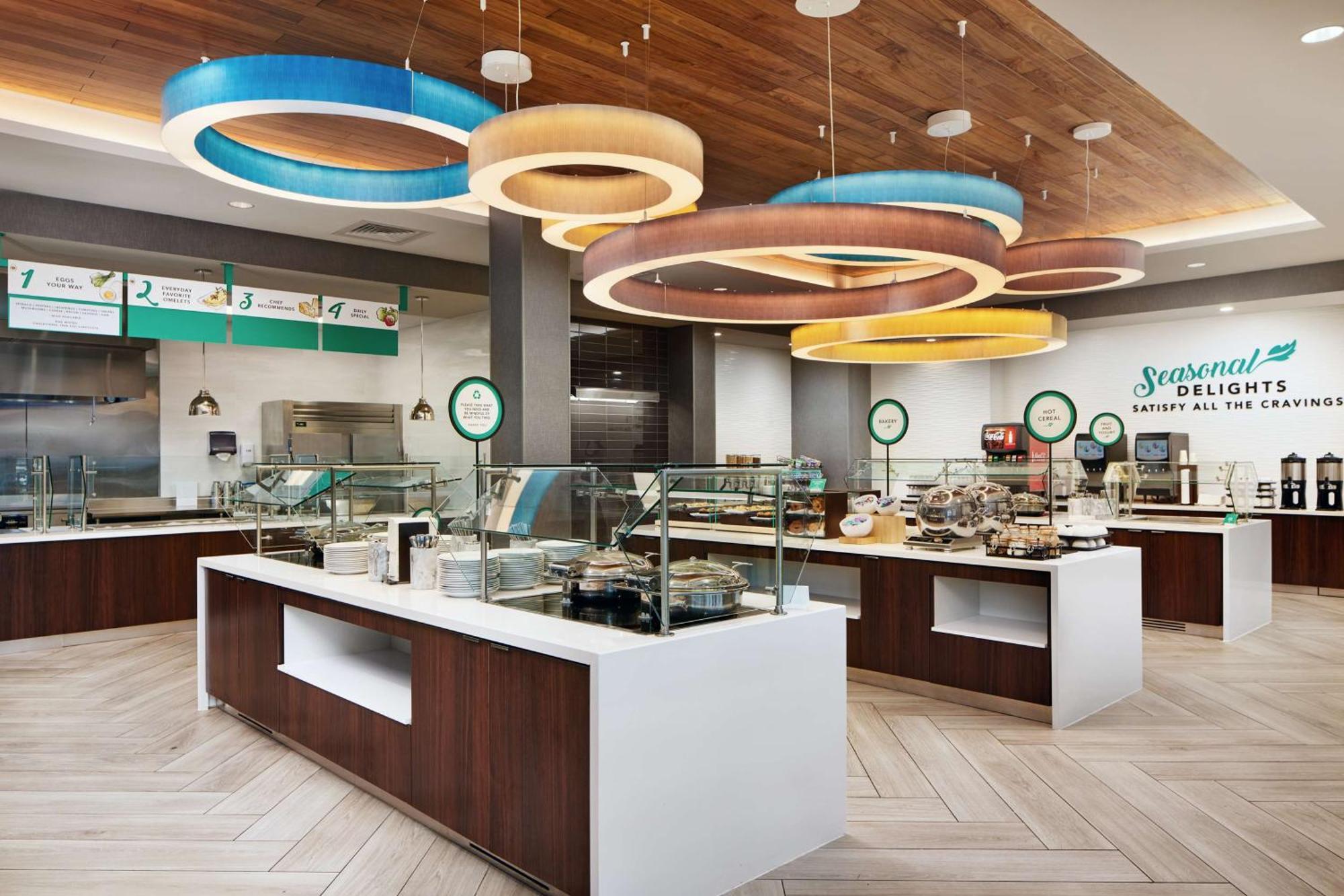 Embassy Suites By Hilton Atlanta Airport North Hapeville Экстерьер фото